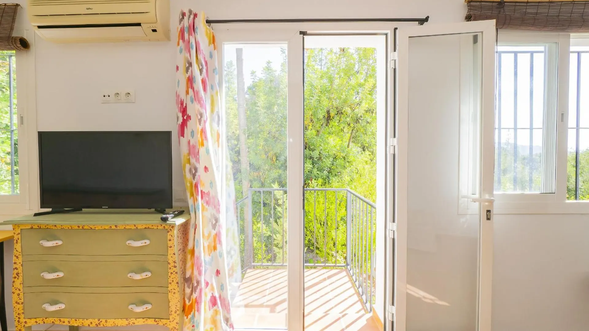 Guest house Cubo'S Kurt Rural Room 1 Garden View Alhaurin el Grande